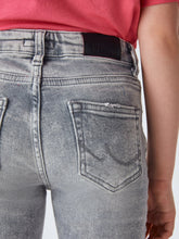 Lade das Bild in den Galerie-Viewer, Jeans Anitta
