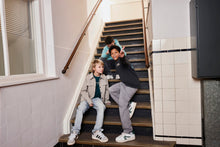 Lade das Bild in den Galerie-Viewer, INDIANBLUEJEANS_AW25_22
