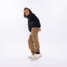 Cargar imagen en el visor de la galería, Joggingbroek Loose Fit O56159
